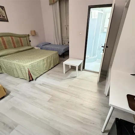 Hotel Ely Viareggio