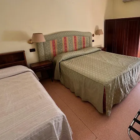 Hotel Ely